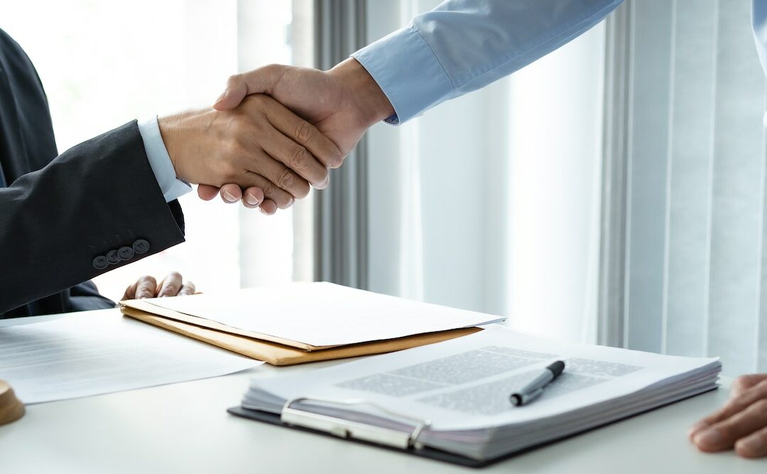 Les différents types de contrats d’honoraires des avocats : lesquels choisir ?