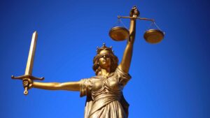 statue de la justice aveugle