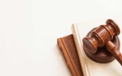 Comment rester à jour sur les lois et régulations financières?